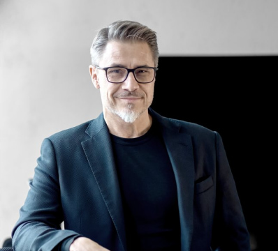Markus Säugling bei Magellan